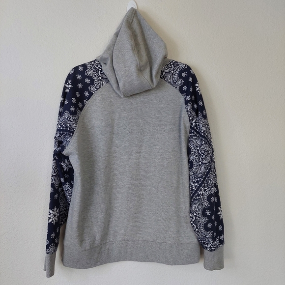 Ariat Real Paisley Print Hooded Sweatshirt Size XL - Picture 7 of 10